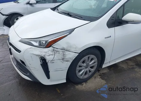 2021 Toyota Prius Le z USA, uszkodzony, nr VIN JTDKAMFU6M3141019
